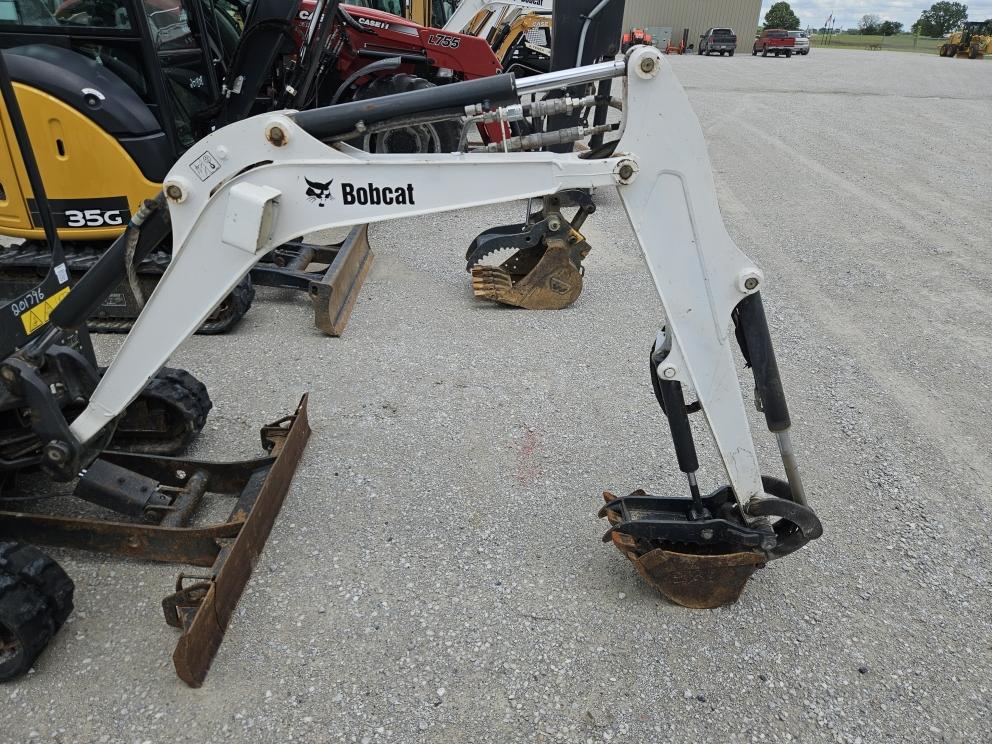 Image for 2016 Bobcat E20