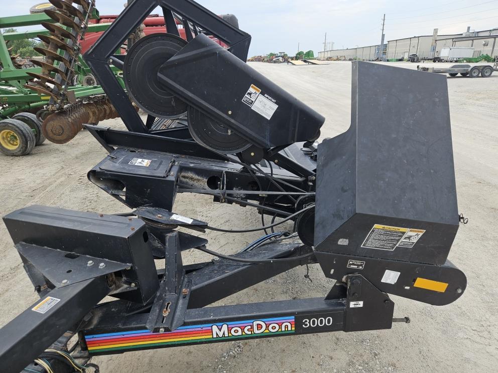 Image for 1998 MacDon 3000