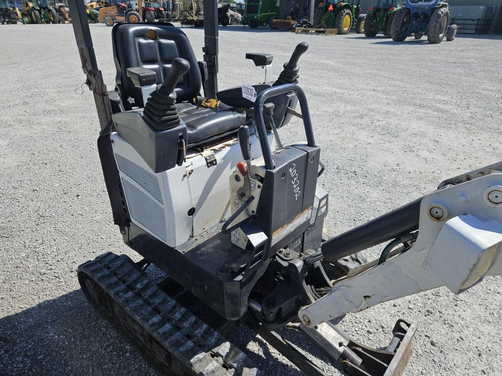 Image for 2015 Bobcat 418