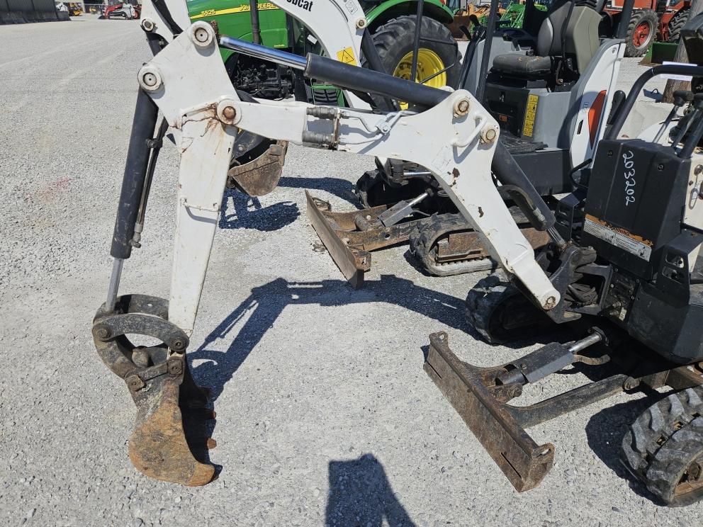 Image for 2015 Bobcat 418