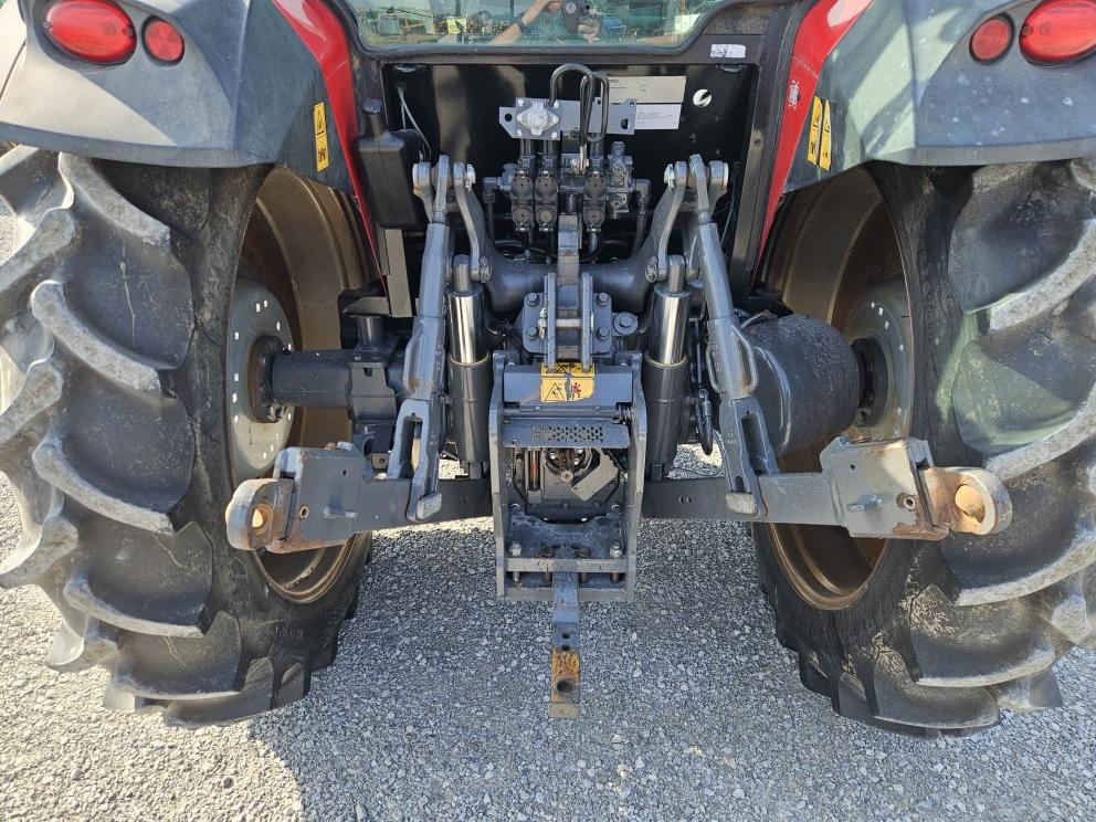 Image for 2021 Massey Ferguson 6712