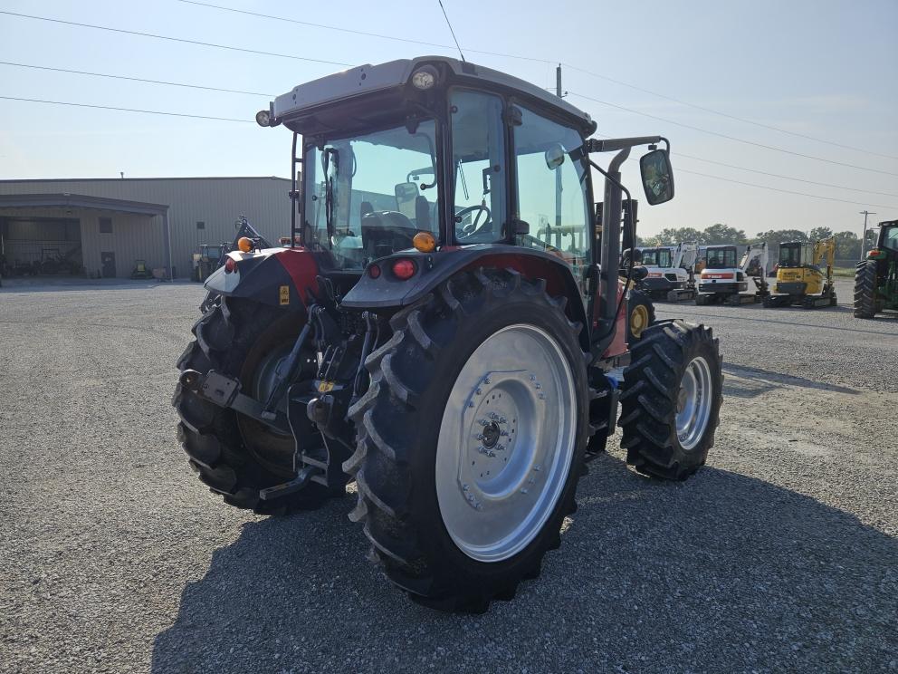 Image for 2021 Massey Ferguson 6712