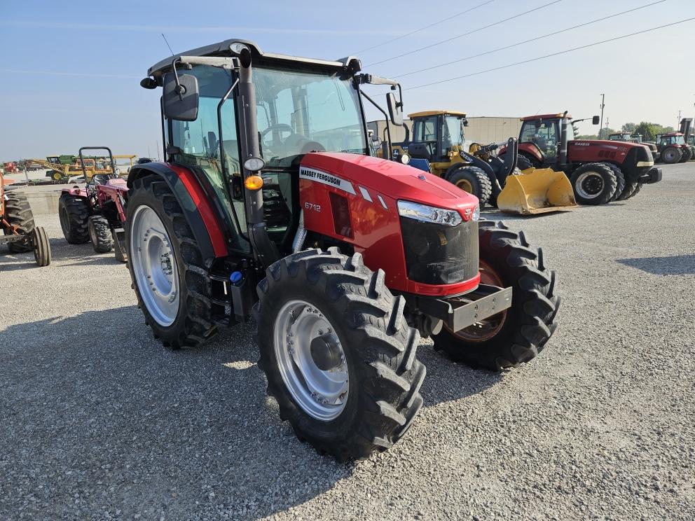 Image for 2021 Massey Ferguson 6712