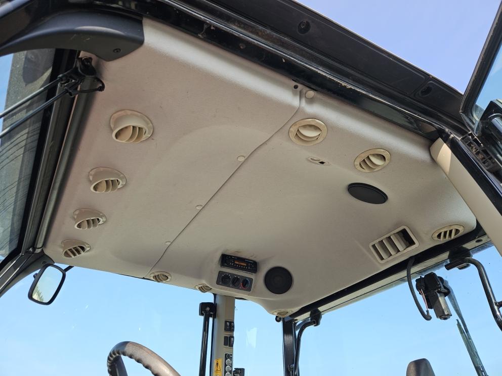 Image for 2021 Massey Ferguson 6712