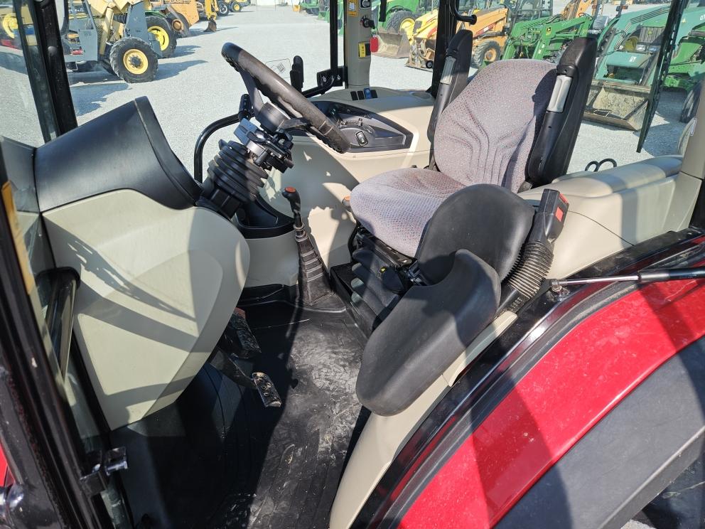 Image for 2021 Massey Ferguson 6712