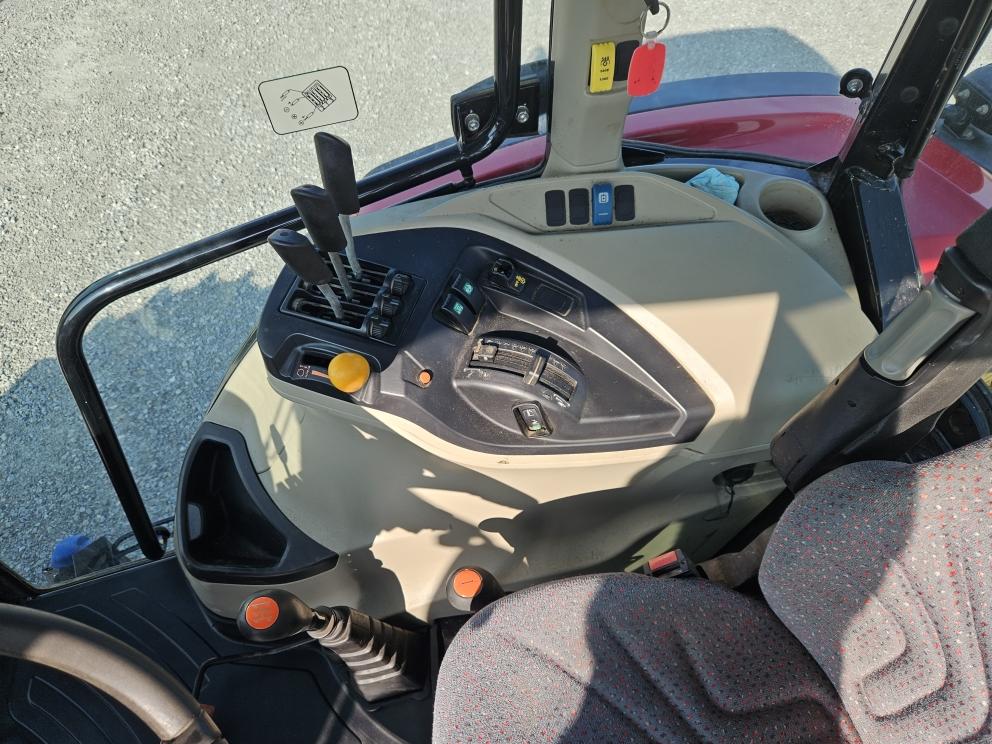 Image for 2021 Massey Ferguson 6712