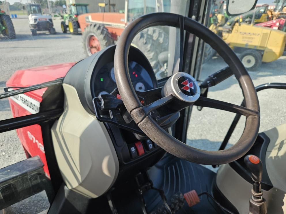 Image for 2021 Massey Ferguson 6712