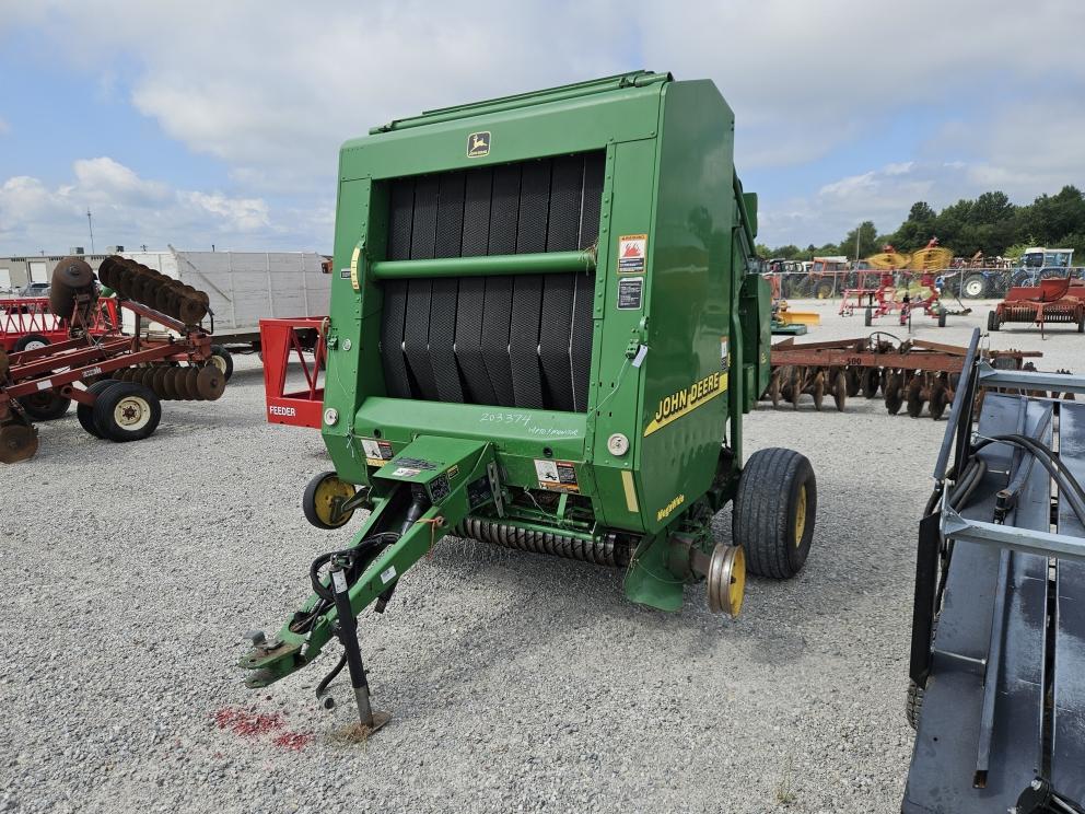 Image for 2001 John Deere 567