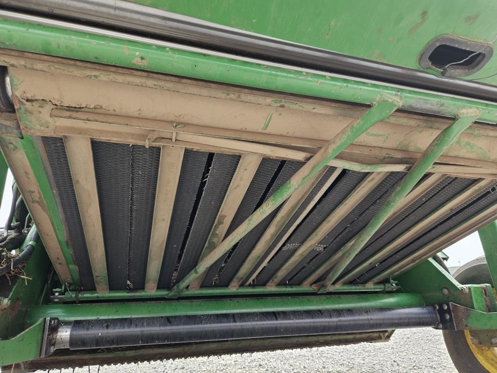 Image for 2001 John Deere 567