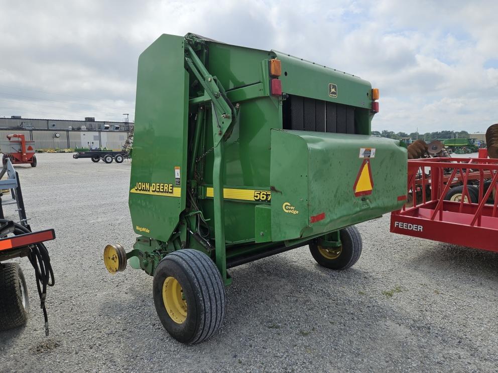 Image for 2001 John Deere 567