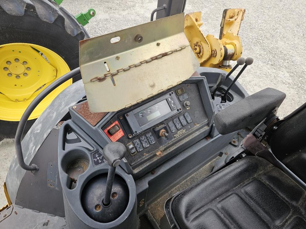 Image for 2004 John Deere 310G