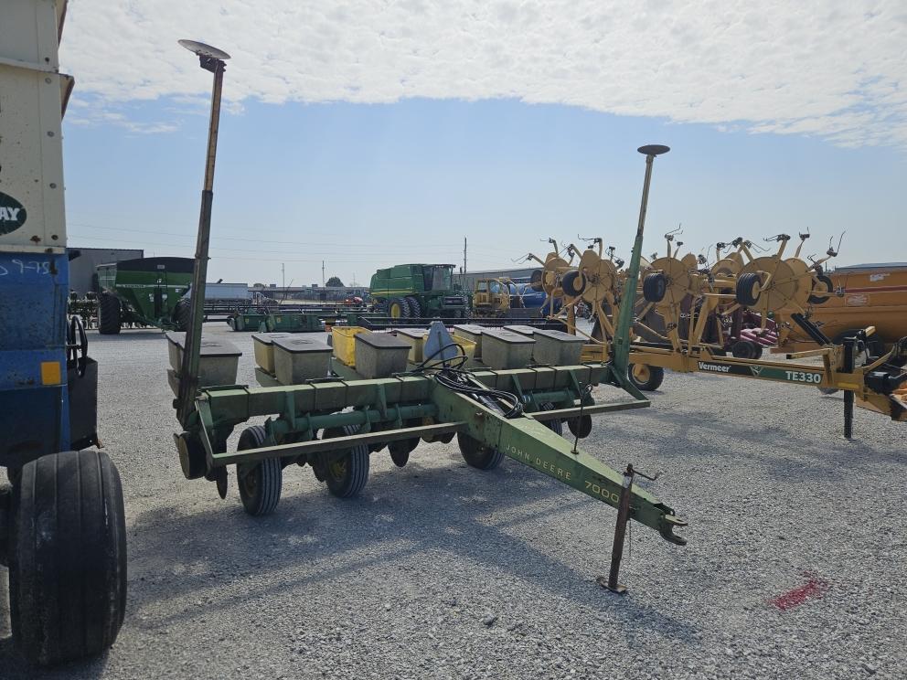 Image for John Deere 7000