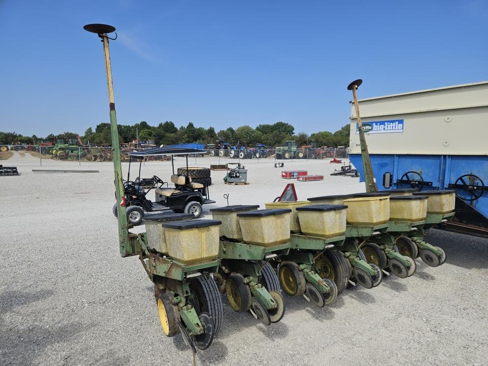 Image for John Deere 7000