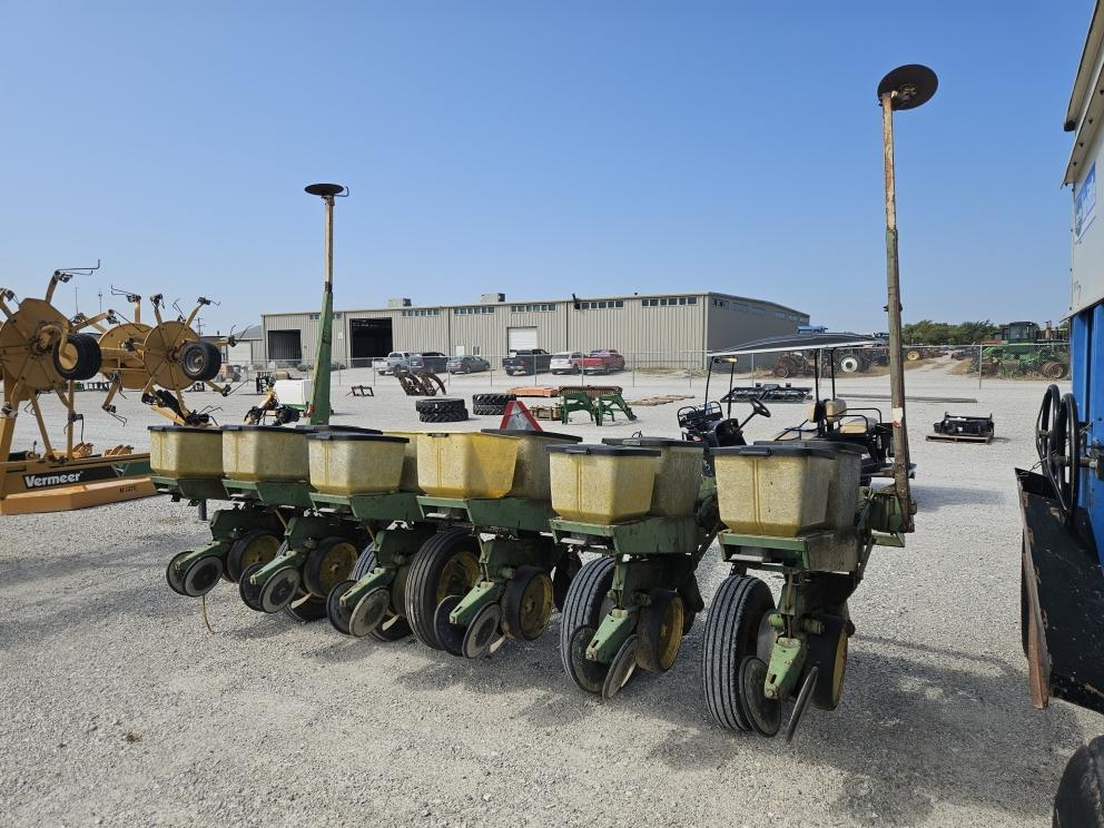 Image for John Deere 7000