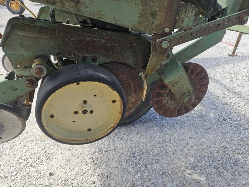 Image for John Deere 7000