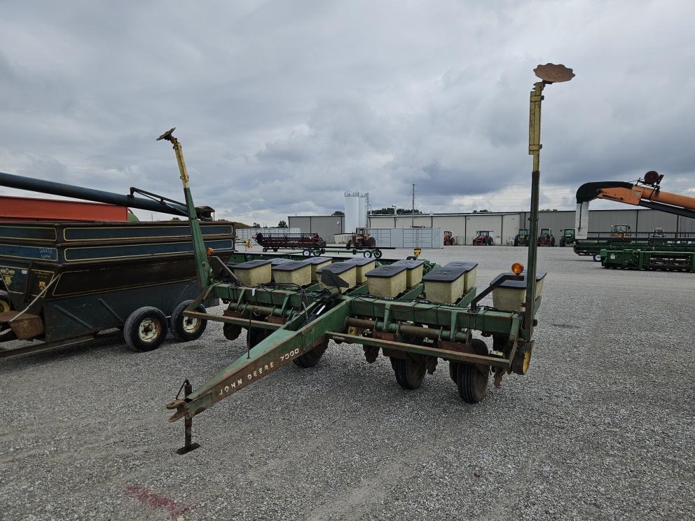 Image for John Deere 7000