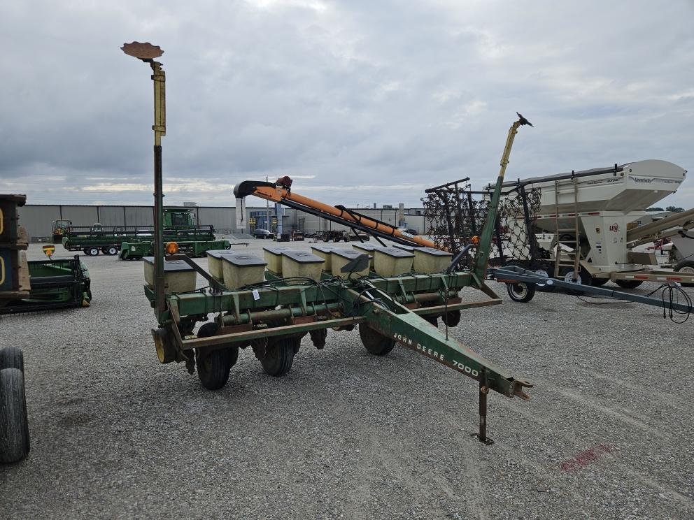 Image for John Deere 7000