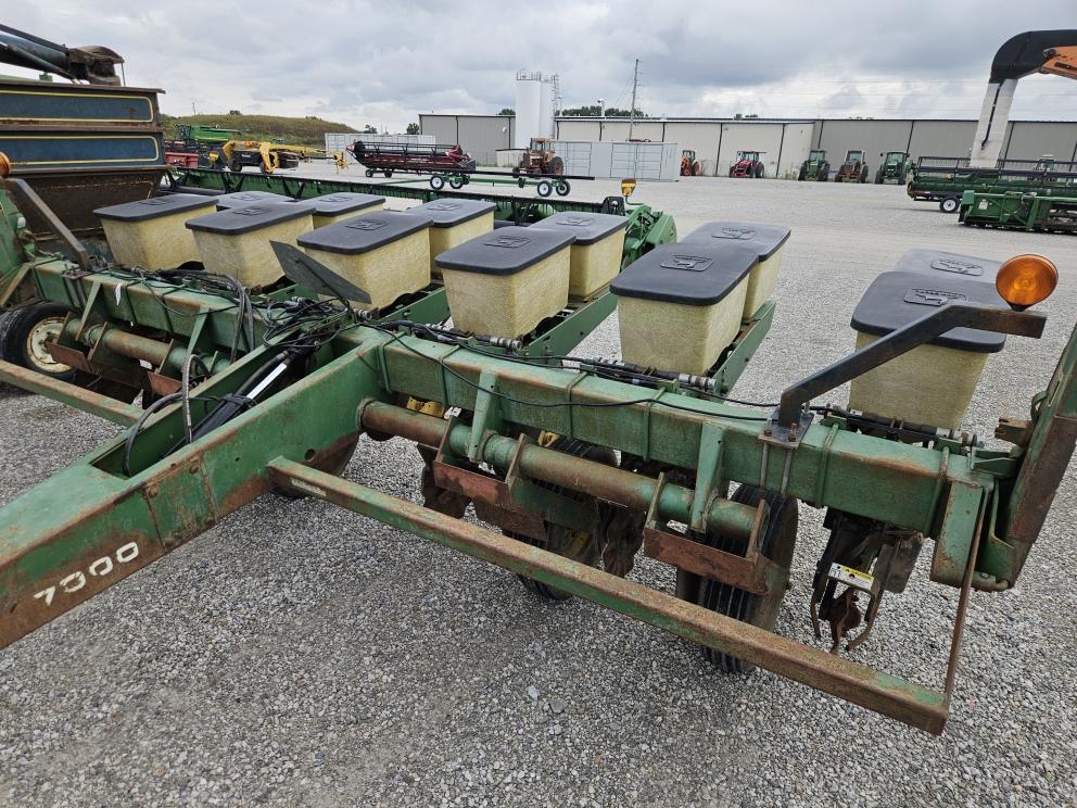 Image for John Deere 7000