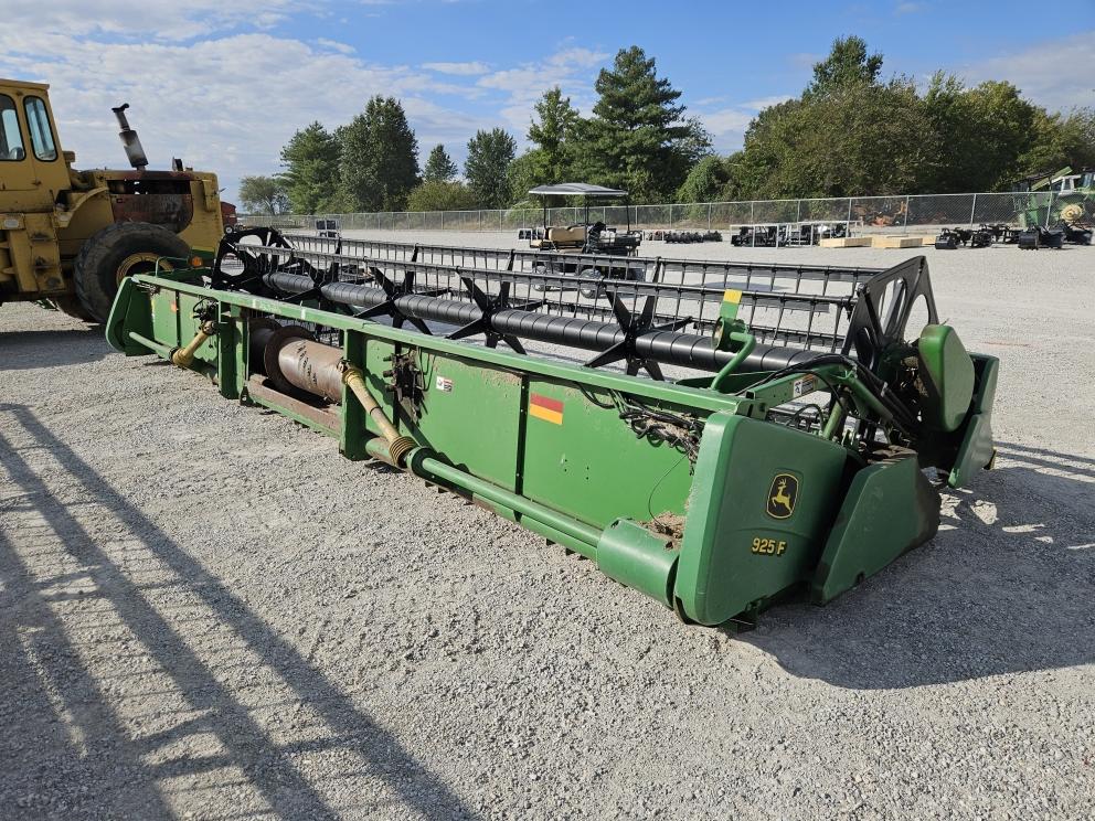 Image for 2002 John Deere 925F