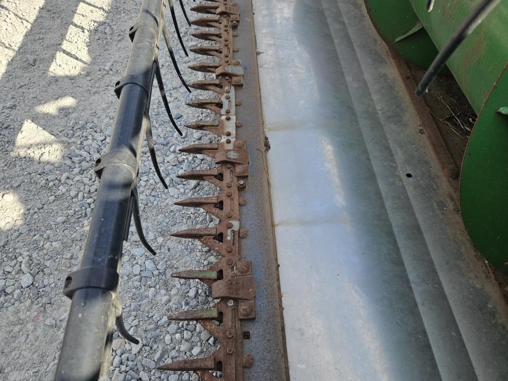 Image for 2002 John Deere 925F