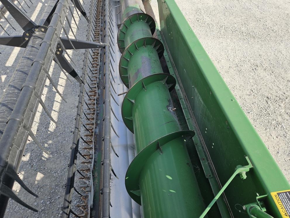 Image for 2001 John Deere 925F