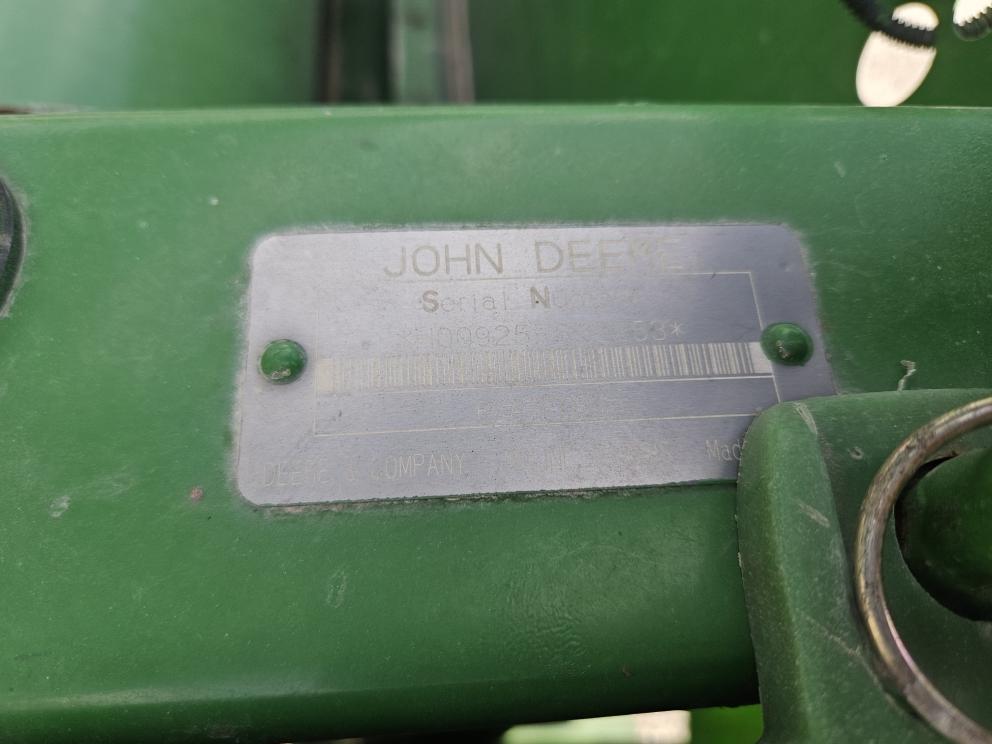 Image for 2001 John Deere 925F