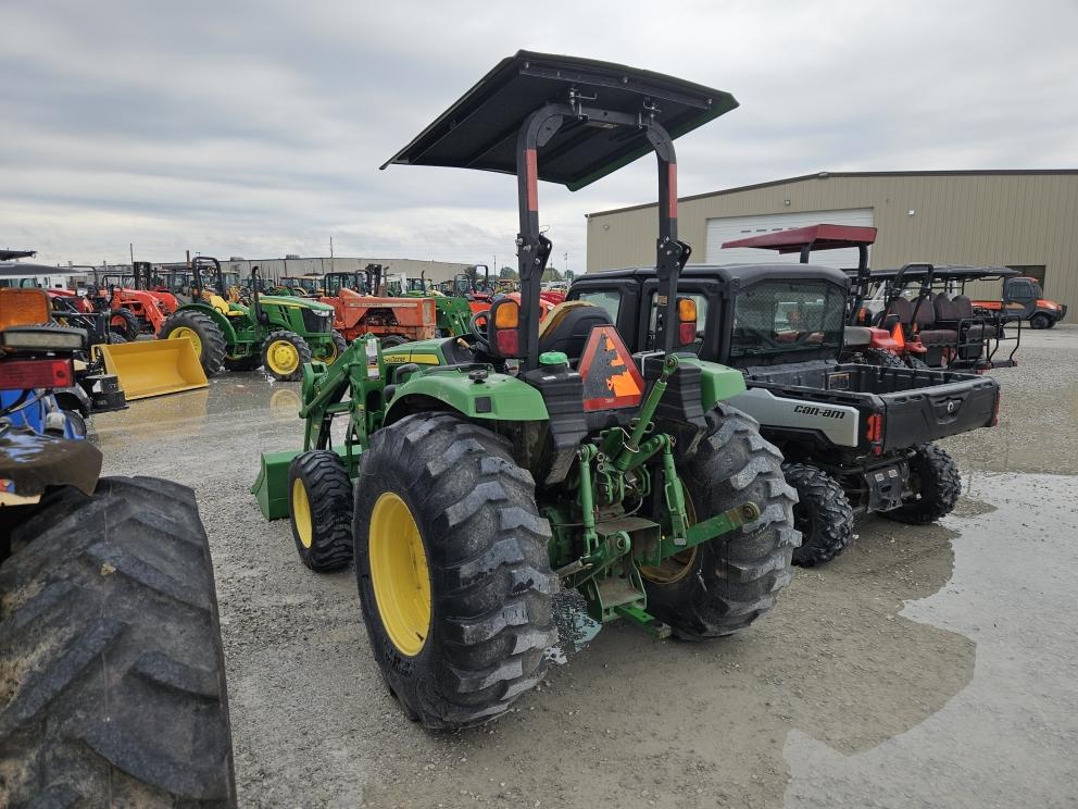 Image for 2015 John Deere 4044R