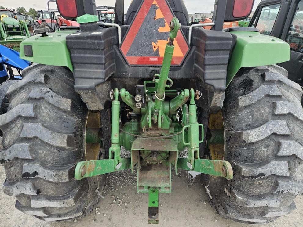 Image for 2015 John Deere 4044R