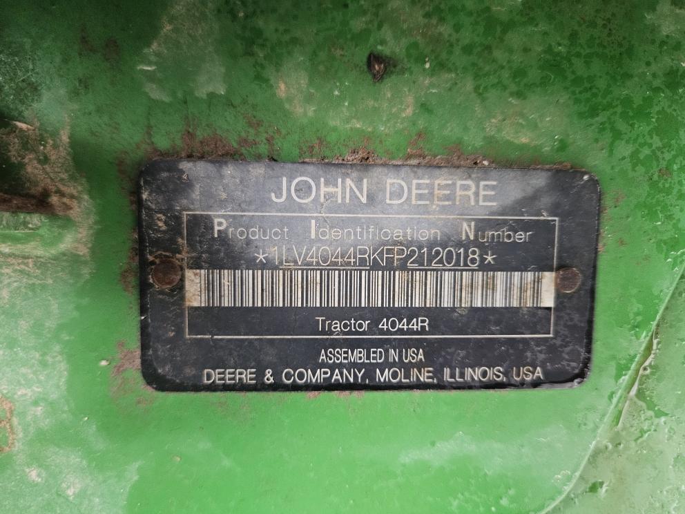 Image for 2015 John Deere 4044R