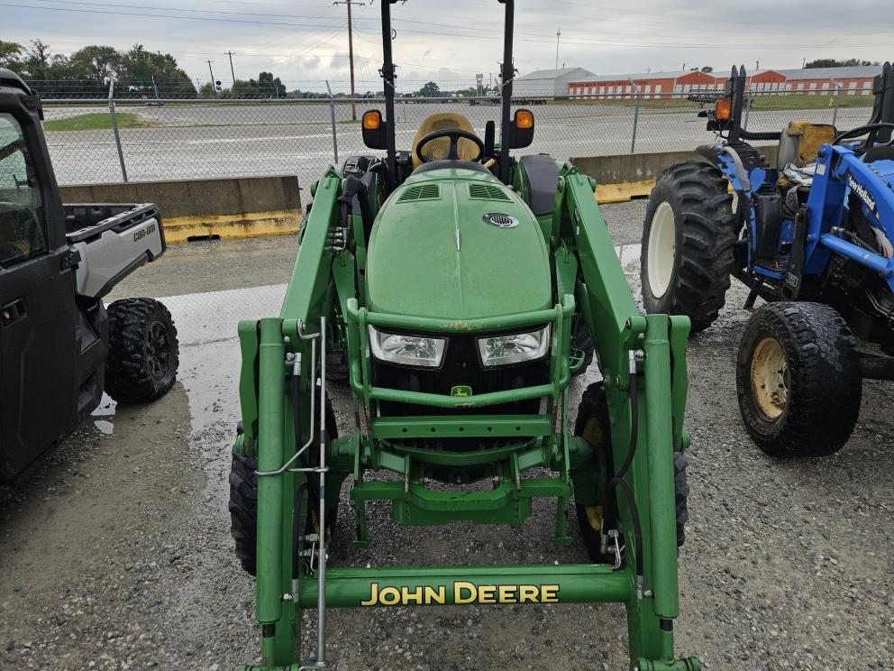 Image for 2015 John Deere 4044R