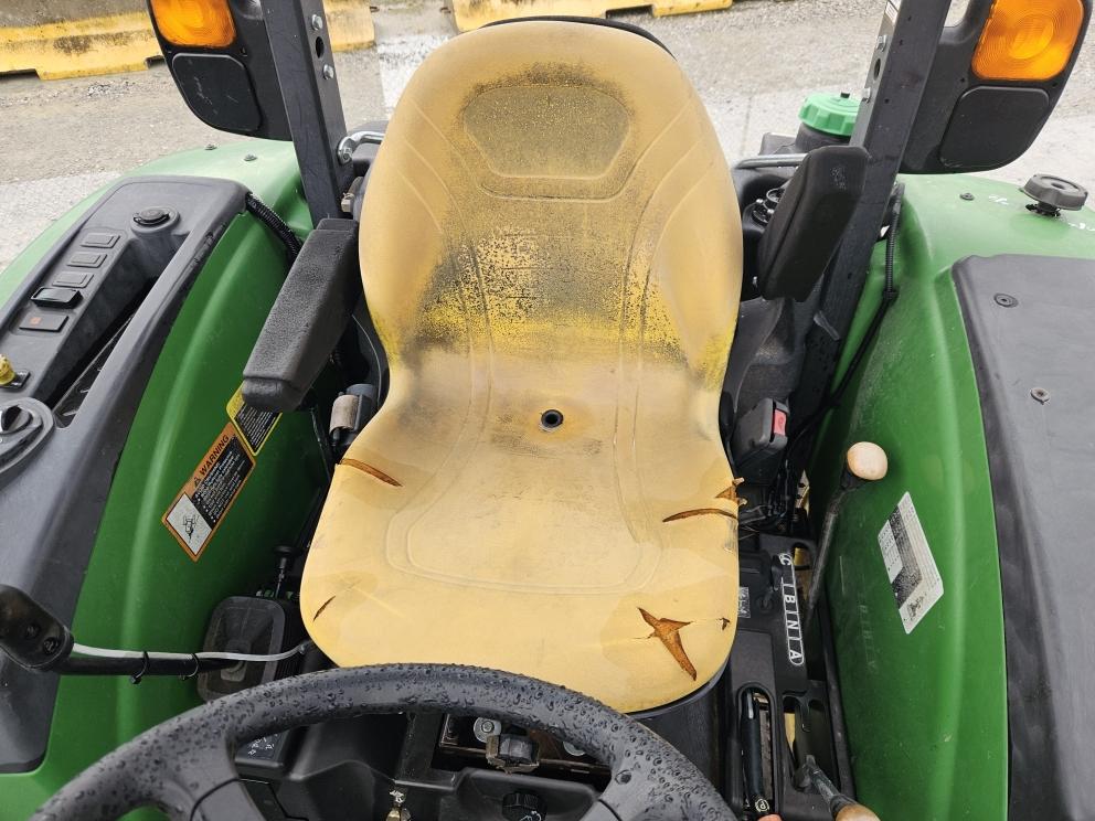 Image for 2015 John Deere 4044R