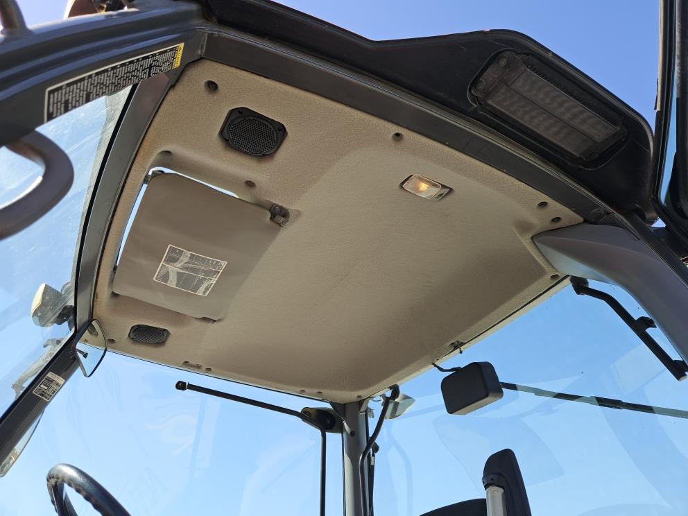 Image for 2013 Kubota M135GX