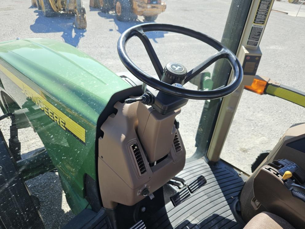 Image for 2005 John Deere 8420