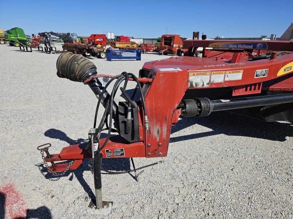 Image for 2009 New Holland H7230