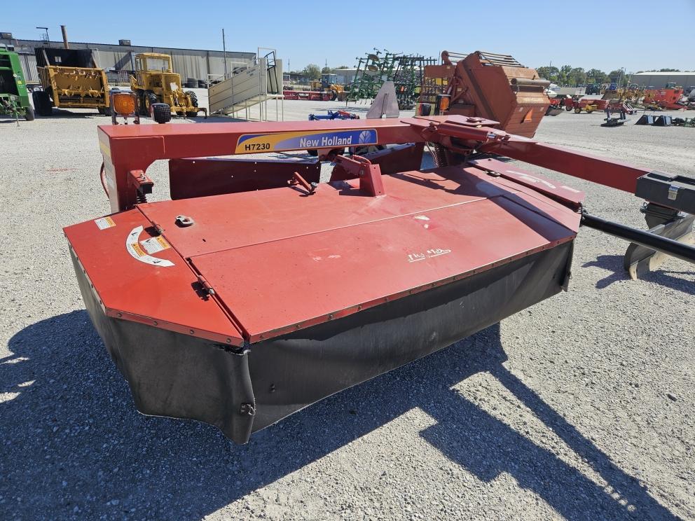 Image for 2009 New Holland H7230