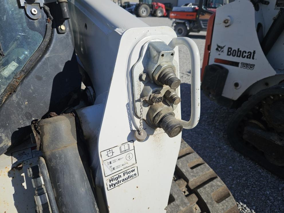 Image for 2012 Bobcat T870