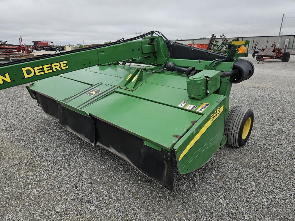 Image for 2013 John Deere 946