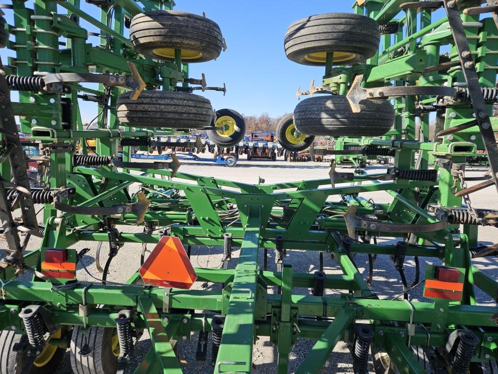 Image for 2007 John Deere 2210