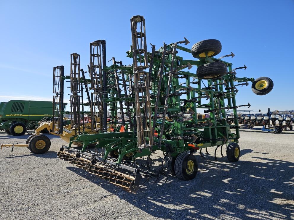 Image for 2007 John Deere 2210