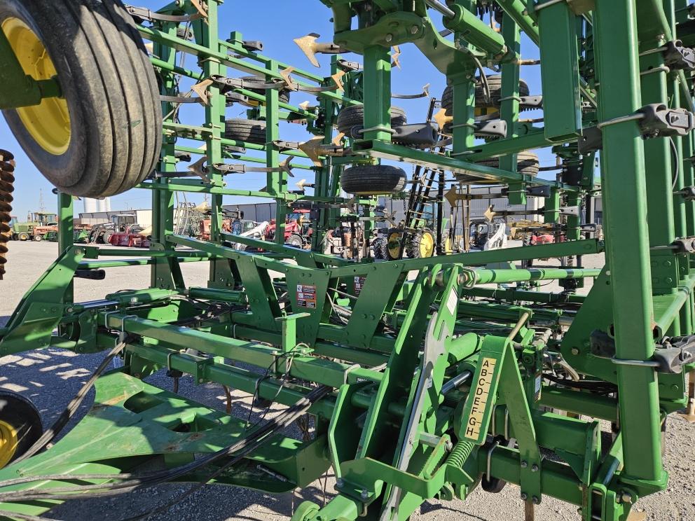 Image for 2007 John Deere 2210