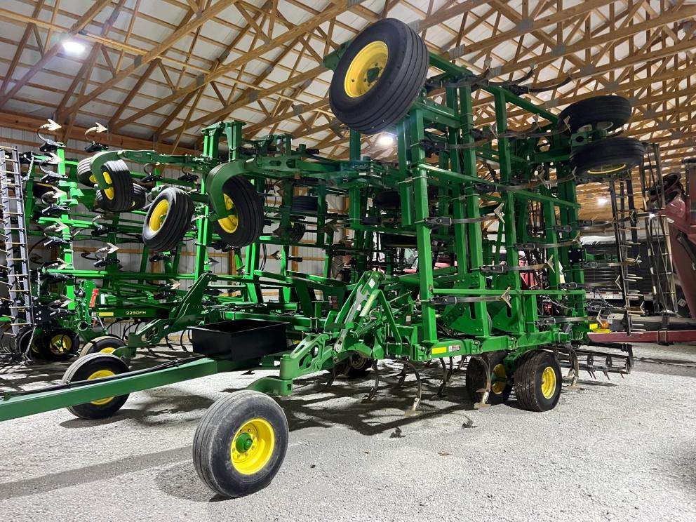 Image for John Deere 2210