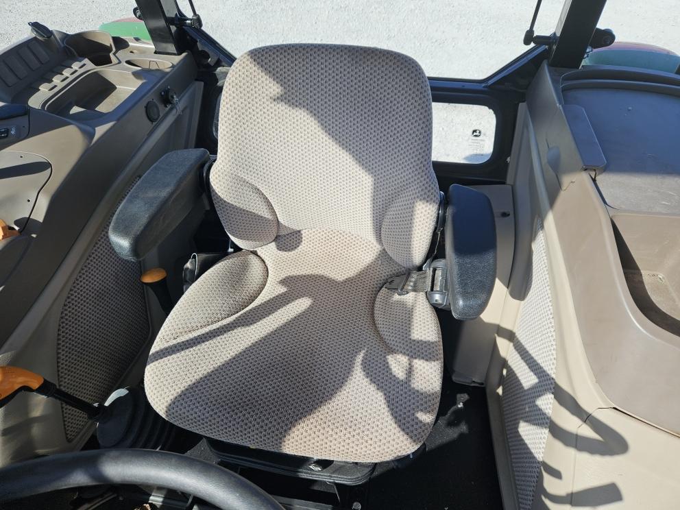 Image for 2019 John Deere 5090E