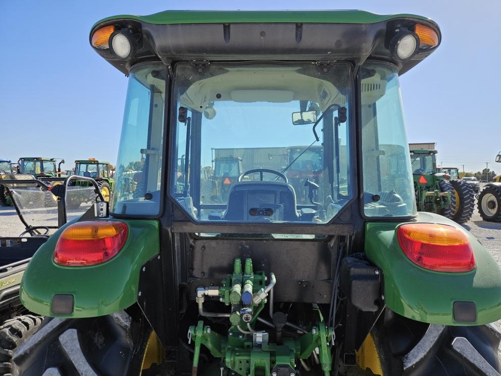 Image for 2019 John Deere 5090E