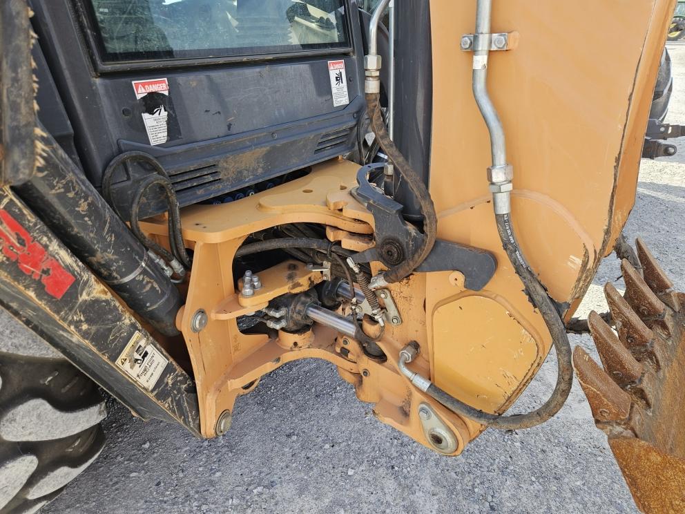 Image for 2022 Case 580SV