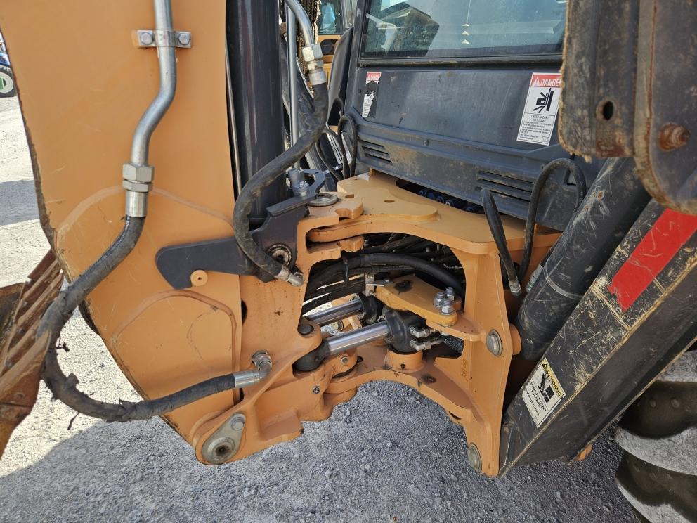 Image for 2022 Case 580SV