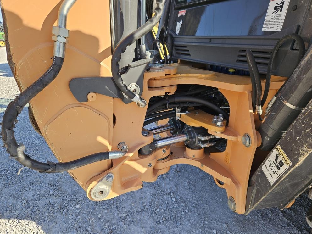 Image for 2022 Case 580SV