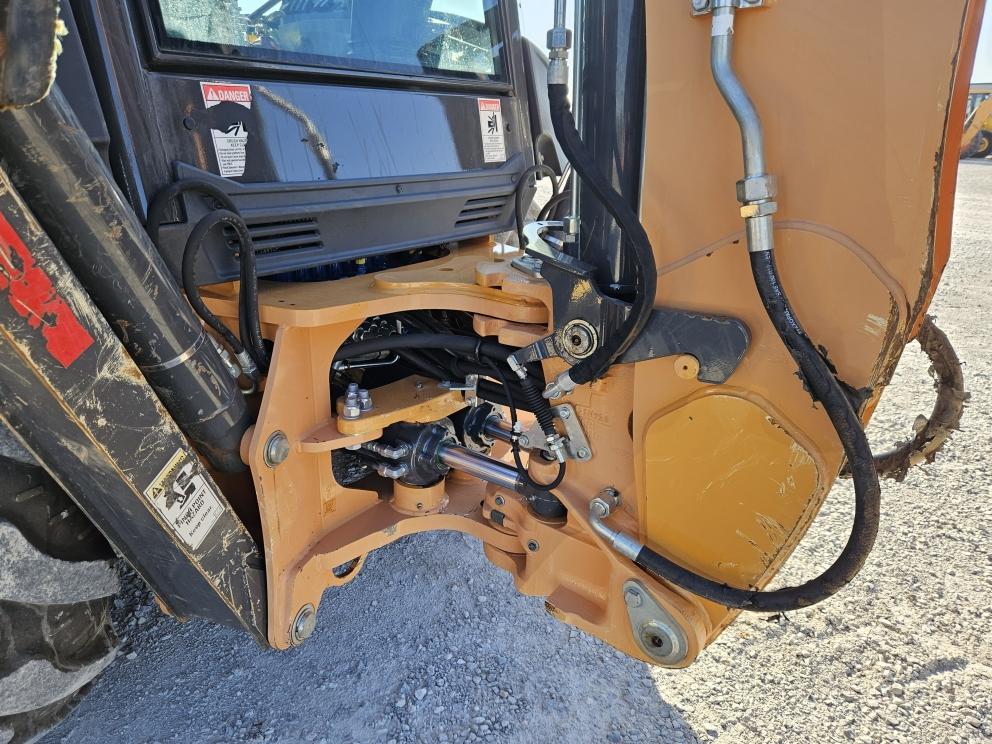 Image for 2022 Case 580SV