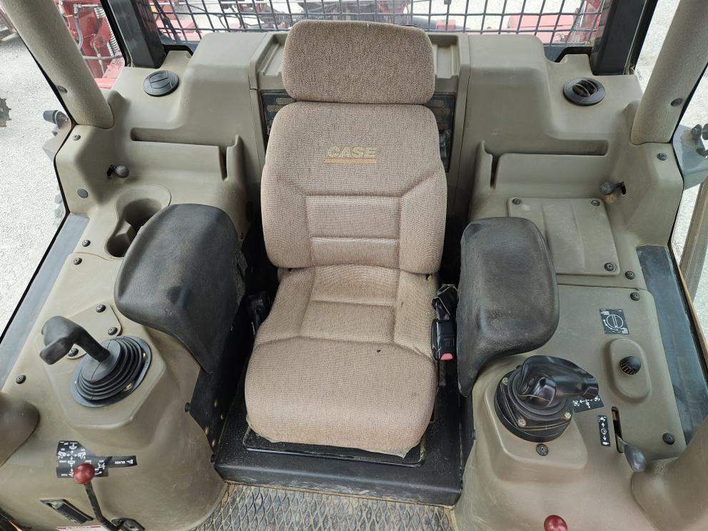 Image for 2012 Case 850L XLT