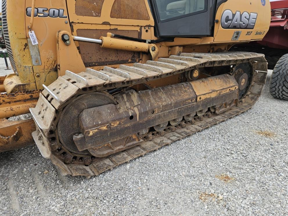 Image for 2012 Case 850L XLT