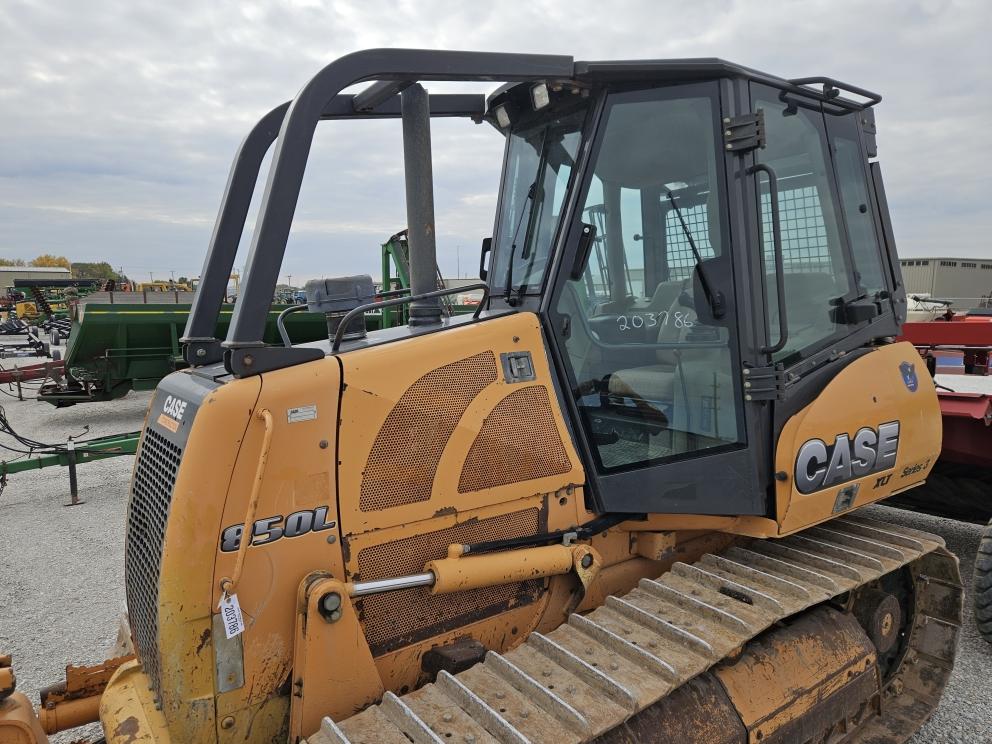 Image for 2012 Case 850L XLT